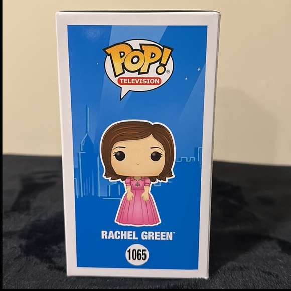Funko POP! “Friends” Rachel Greene in Pink Dress #1065 - Picture 3 of 7